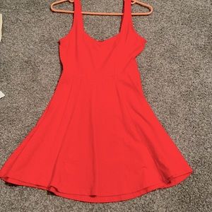 Flirty spring dress: IT STRETCHES!!!